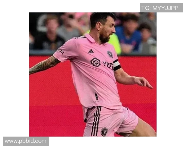 各国足球明星的腹肌魅力大比拼展现运动员完美身材与力量之美